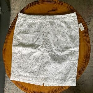 Women's Old Navy Sz 10 Solid White Eyelet Knee Length Skirt NWT